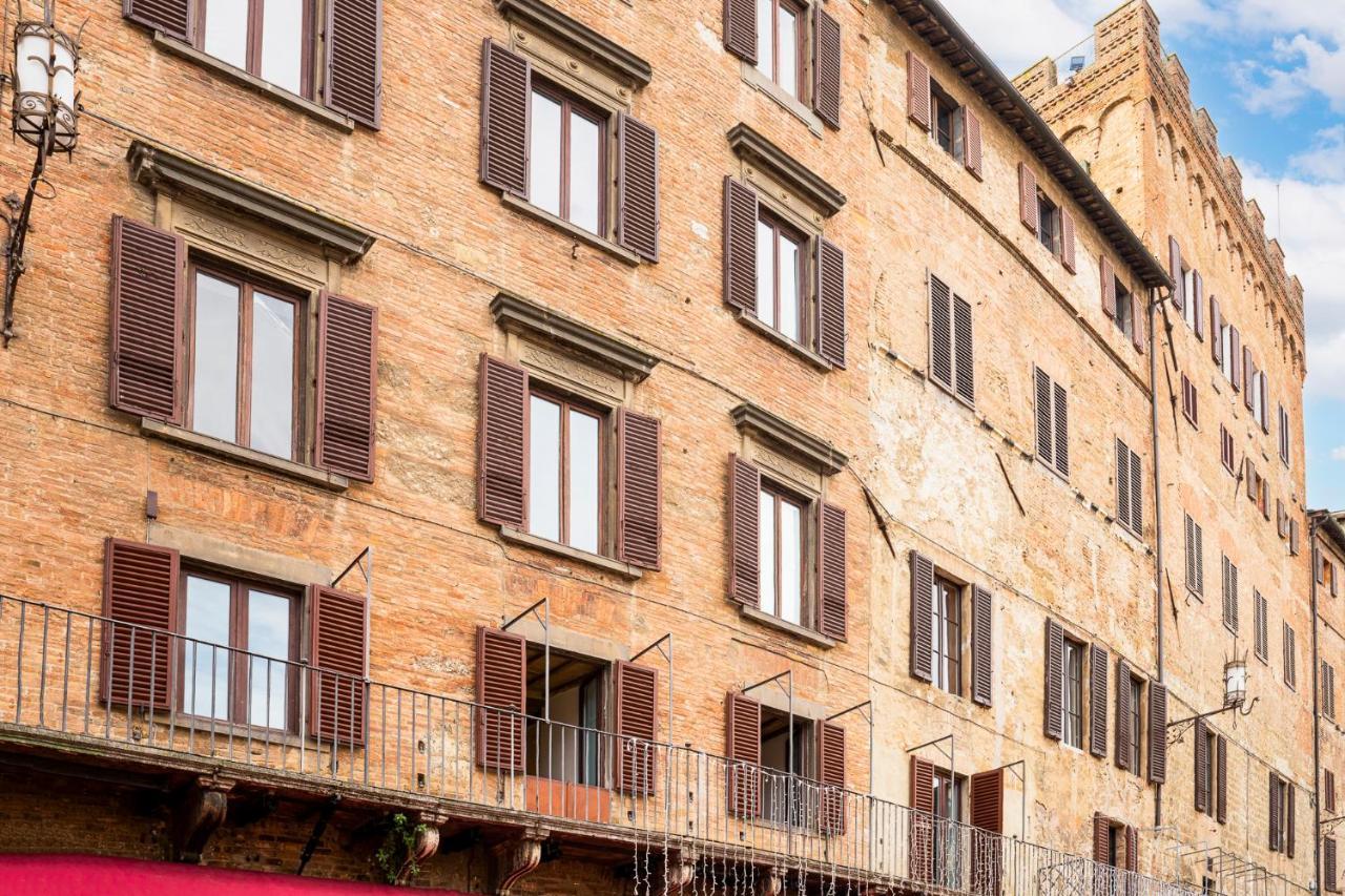 The Balcony Suite - Affaccio Su Piazza Del Campo Siena Kültér fotó